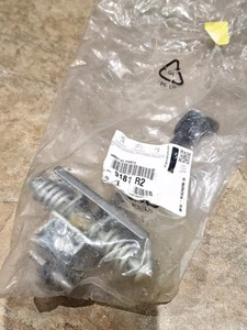 ESTRATTORE TAPPO CERNIERA PORTA POSTERIORE ORIGINALE NUOVO CITROEN C4 MK2 DS4 9181R2 - Foto 1 di 2