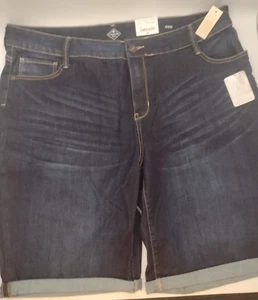 ST. JOHN'S BAY Women's New with Tag Stretch Blue Denim Bermuda Shorts Cuffed 20W - Picture 1 of 8