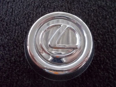  01 02 03 04 05 Lexus GS300 GS430 alloy wheel center cap  - Image 1 of 3