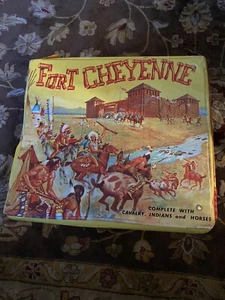 Fort Cheyenne Vintage Vinyl Playset Soldiers Native Americans Horses Ideal Toy - Picture 1 of 11