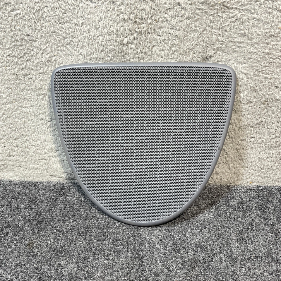 Оригинальная сетка для крышки сабвуфера 06–09 Pontiac Solstice Saturn Sky Behind - Изображение 1 из 4