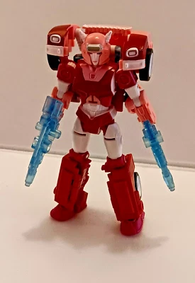 Hasbro Transformers Legacy Elita-1 Complete Deluxe Excellent Condition - Image 1 of 2