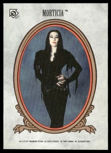 1991 Topps La Famiglia Addams - Adesivi #3 Morticia - Foto 1 di 2