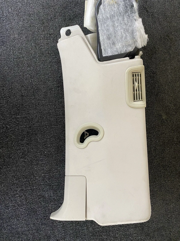 Land Rover Lr4 C 2010-2014 panel de cubierta de pilar interior trasero izquierdo Lh OEM Foto 1 de 3