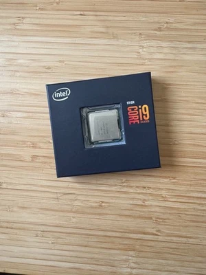 Procesador Intel Core i9-9900K 3,6 GHz 8 núcleos (BX806849900K) Foto 1 de 3