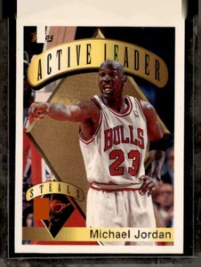 1995-96 Topps #4 Michael Jordan - Foto 1 di 2