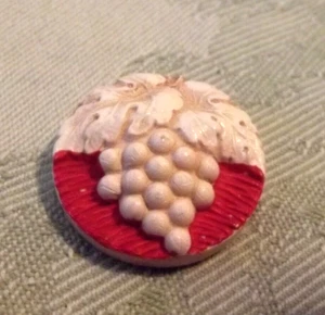 Vintage Celluloid Grapes Button - Red & White (3301) - Picture 1 of 3