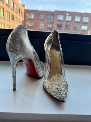 CHRISTIAN LOUBOUTIN Bombas PVC Degrastrass Embellecidas Talla 7 (37.5) Foto 1 de 4