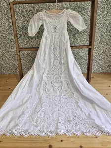 VESTIDO DE BAUTIZO ANTIGUO ALGODÓN BORDADO A MANO VESTIDO BLANCO MUÑECA VINTAGE. - Imagen 1 de 20