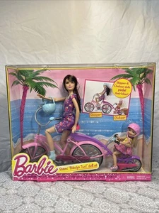 Barbie Sisters Bike For Two Doll Set Skipper & Chelsea 2013 Mattel BLT06 - Picture 1 of 15