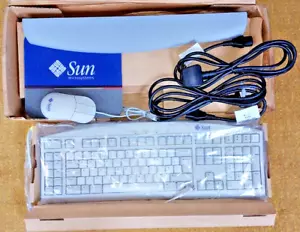 X3514A SUN TYPE 6 320-1300 UK KEYBOARD MINI DIN AND MOUSE 370-3631 NEW - Picture 1 of 13