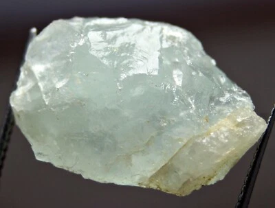 20.0 CT Natural Blue Aquamarine Transparent Crystal Specimen Skardu Pakistan  - Image 1 of 4