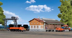 Kibri 36606 - Z Freight Shed With Loading Crane And Ramp - New - Picture 1 of 1