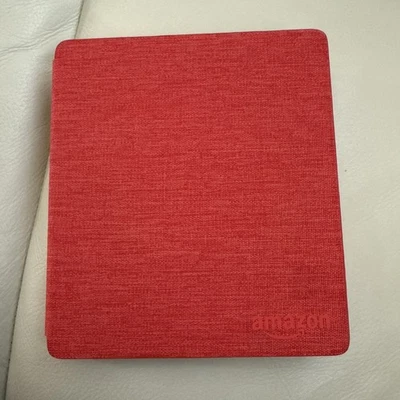 Kindle Oasis 8GB (9th Generation, WiFi) and case bundle- Excellent Condition - Image 1 of 4