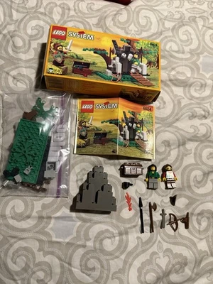 LEGO Castle 6024 Bandit Ambush 100% Complete W/Box & Instructions 1996 LOOK!!! - Image 1 of 4