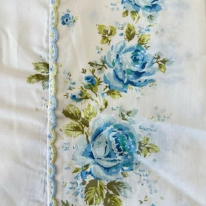 Vintage Bed Sheet Blue Roses Single Flat Cotton Poly Rose Fabric Country Cottage - Picture 1 of 11