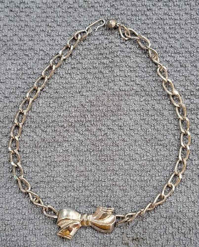 VETEMENTS Collana vintage come argento con fiocco 16 pollici ottima per strati civetta carina