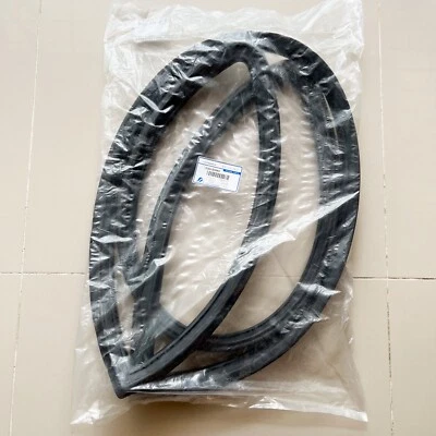 Datsun 1200 Sunny B210 120Y sedan front windshield weatherstrip rubber seal - Image 1 of 2