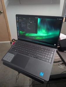 Laptop Dell Inspiron 15 serie 3000 - Imagen 1 de 3