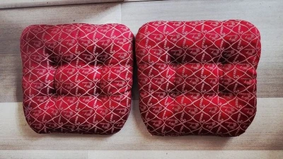 Cojín de silla con temática navideña con patrón de bastón de caramelo (juego de 2 - sin ataduras) Foto 1 de 4