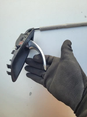 BMW 328I 2008-2010 interior delantero derecho 7144546 negro con manija/cable de puerta plateado Foto 1 de 4