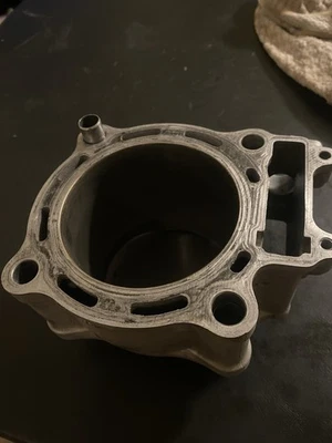 Jarra de manga cilíndrica Honda Crf450r 2004-2008 extremo superior 2004 OEM Foto 1 de 4