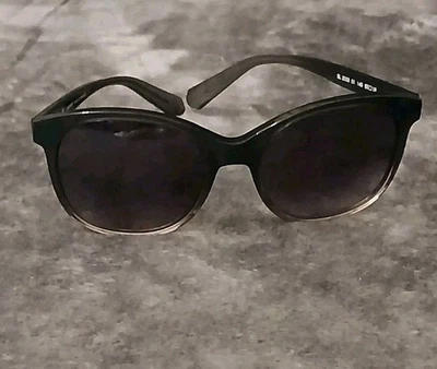 Auténticas gafas de sol Balmain - montura negra  Foto 1 de 4