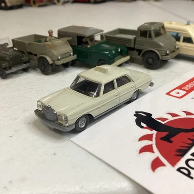 WIKING PLASTIC HO 1:87 GRAY 1980s MERCEDES BENZ 200 TAXI FOUR DOOR SEDAN GERMANY - Image 1 of 4