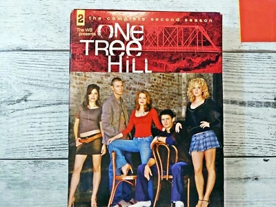 One Tree Hill: Season 2 (DVD) VG - Image 1 of 4