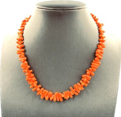 Collana girocollo vintage anni ‘70 rametti di corallo con chiusura argento 925 - Immagine 1 di 4