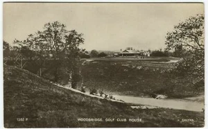 WOODBRIGE GOLF CLUB HOUSE - Suffolk Postcard (P4540) - Picture 1 of 2