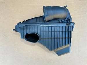 Porsche Cayenne Turbo S 2005 9PA 955 V8 Petrol Air Intake Box LHS 7L0128607A - Picture 1 of 5