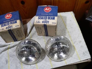 2 Vintage AC Guide 600 Headlight Sealed Beam Unit 4001 12 V new - Picture 1 of 4