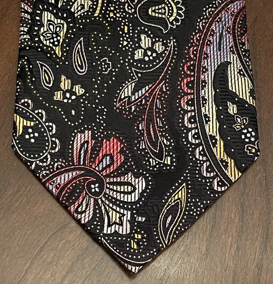 Venturi Uomo Hand Made 100% Silk Men’s Neck Tie Made In China Long - Image 1 of 4