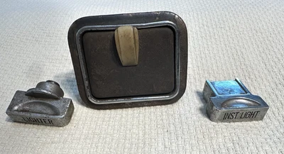 Vintage 1940 Buick Ash Tray, Instrument Light Knob and Lighter Knob Foto 1 de 4