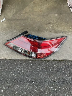 Luz trasera LED lado derecho pasajero Acura TL 2012-2103-2014 original de fábrica Foto 1 de 4