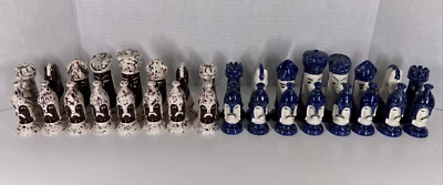 Juego de ajedrez de cerámica Duncan vintage de 32 piezas - esmalte azul y marrón - sin tablero Foto 1 de 4