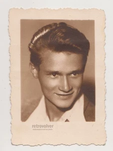 Zärtlich gutaussehender junger Mann attraktiver Kerl süß gut aussehender Mann Gay Int - Bild 1 von 1