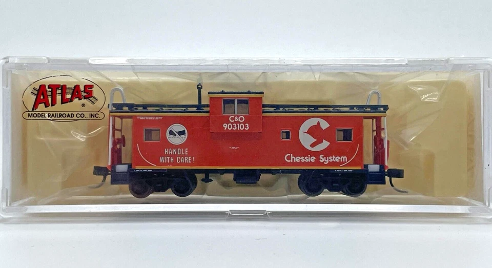 N ATLAS 50002023 N EV EXTENDED VISION SLOGAN CABOOSE CHESSIE C&O 903103 HANDLE - Image 1 of 1