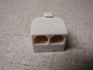 Adaptador RJ11 T 6P4C divisor de línea telefónica 2 vías camiseta blanca - Imagen 1 de 3