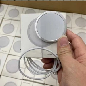 Ładowarka magnetyczna 15W do iPhone MagSafe - Zdjęcie 1 z 4