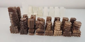 Stone (Agate ?) Carved Aztec 32 Piece Chess Set (No Board) - Picture 1 of 24