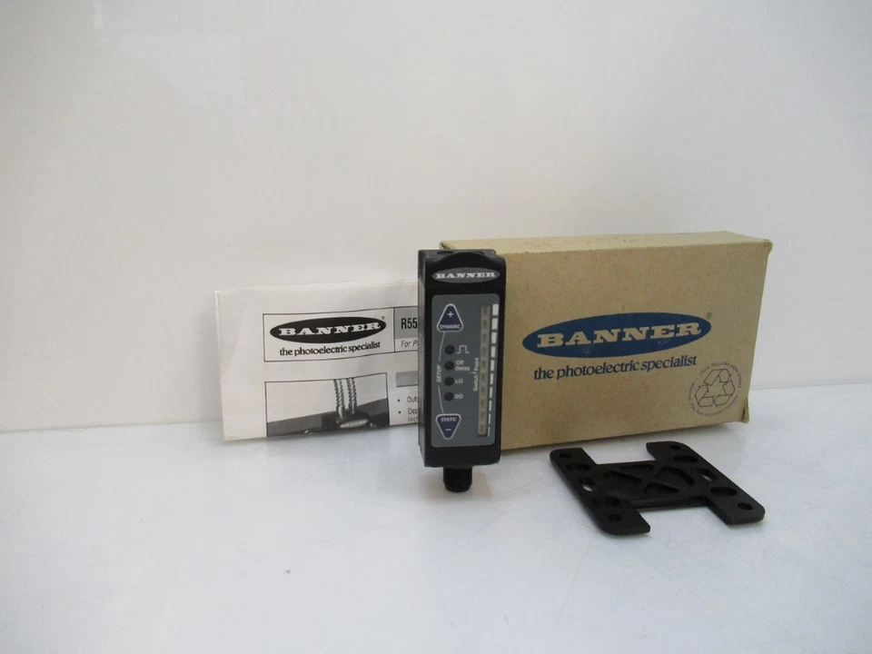 R55FPQ Banner Series Fiber Optic Registration Mark Sensor 10-30 VDC - Image 1 of 4