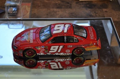 Bill Elliott #91 Daimler Chrysler/ UAW 2004 Intrepid 1:24 Diecast NASCAR /288 - Image 1 of 4