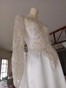 Lily's Vintage Wedding Dress With Train (SEE DESCRIPTION) - Picture 1 of 12
