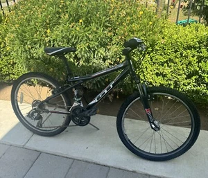 Teens GT Aggressor 16" Aluminum Frame Speed Bike - Picture 1 of 10