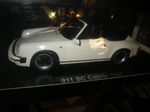 Porsche 911 SC Cabrio modelo G 1983 escala 1:18 KK blanco/blanco en embalaje original - Imagen 1 de 1
