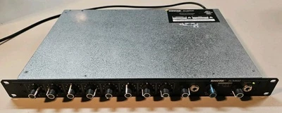 Mezclador de micrófono Shure SCM800 8 canales montaje en rack mezclador de audio profesional Foto 1 de 4
