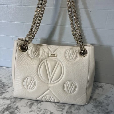Cartera Valentino Crema Con Acentos Dorados Bastante UsadaENVÍA OFERTAS, SI TE INTERESA!!! Foto 1 de 4