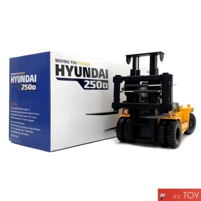 HYUNDAI 1/30 250D FORKLIFT TRUCK Die-cast Miniature Construction Vehicle Car set - Image 1 of 4